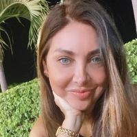 Elvia De luca