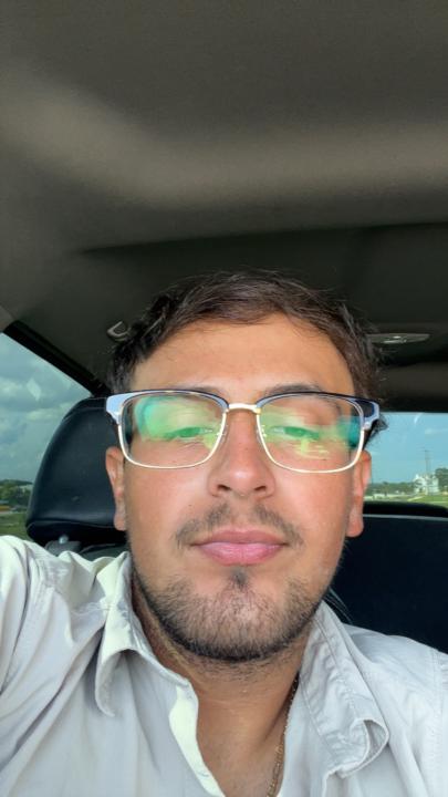 Yeimi christopher Perez vives