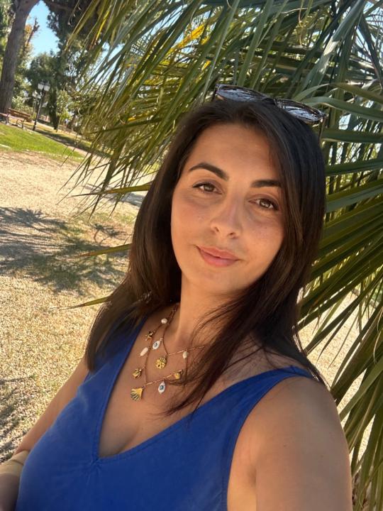 Radhia Adl parsi