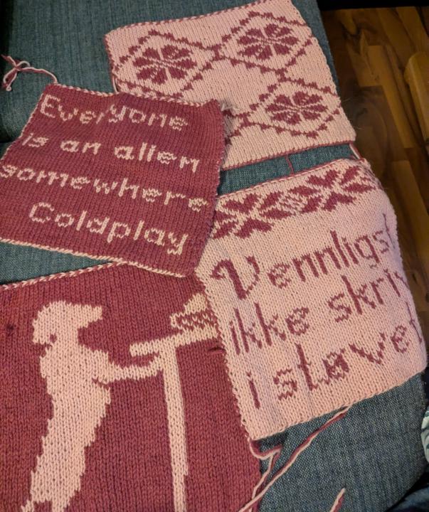 Lapp nr 5 og 3 "ensfarga". 