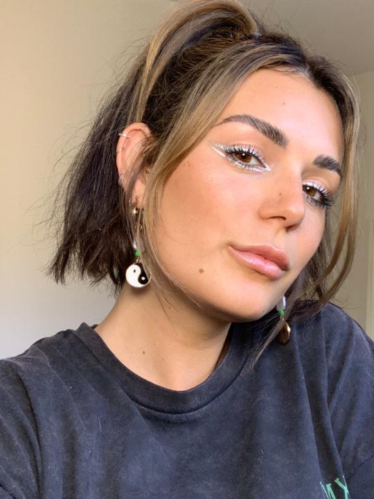 Scarlett Burton