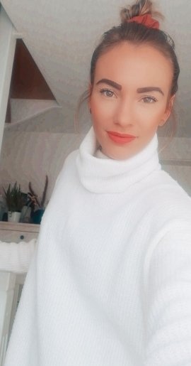 Nadine Legde
