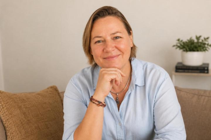 Karen Lee Isbister