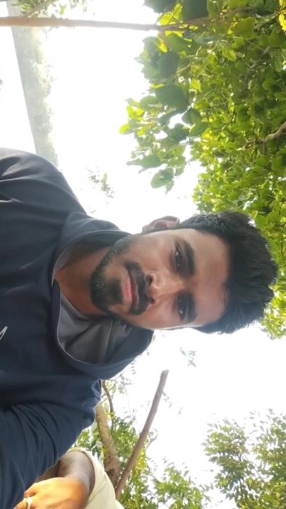 Varatharajan R