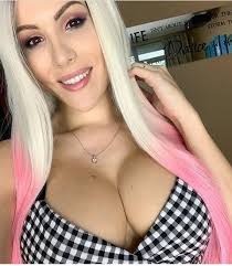 Hallie Siennaa