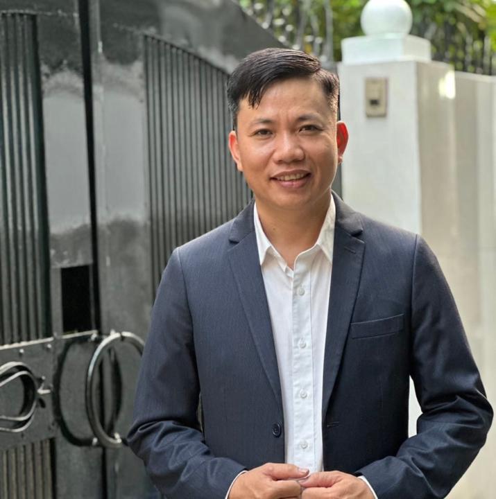 Việt Linh Nguyễn