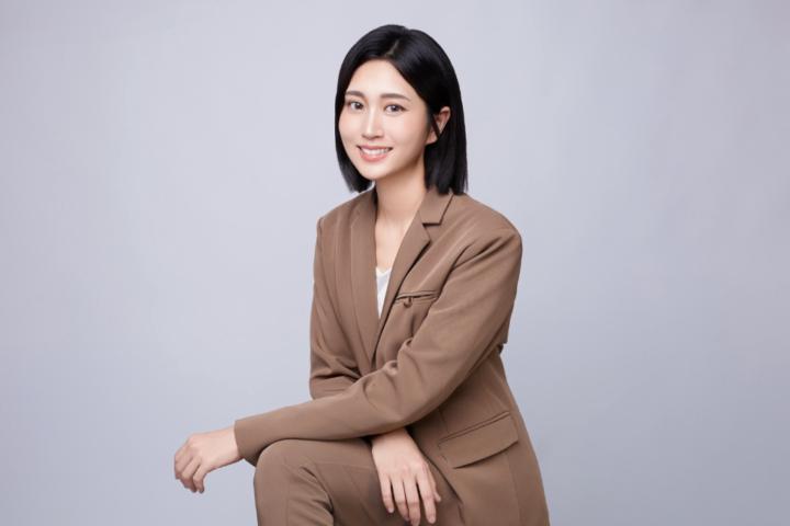 沈 雪茵