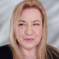 Maya Mendoza