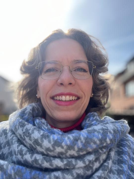 Angie Dhenin