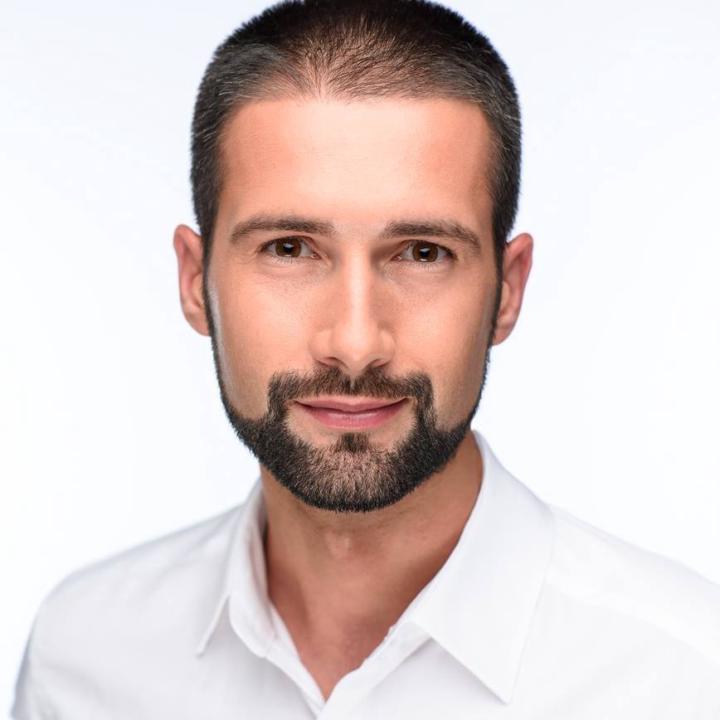 Бисер Вълов