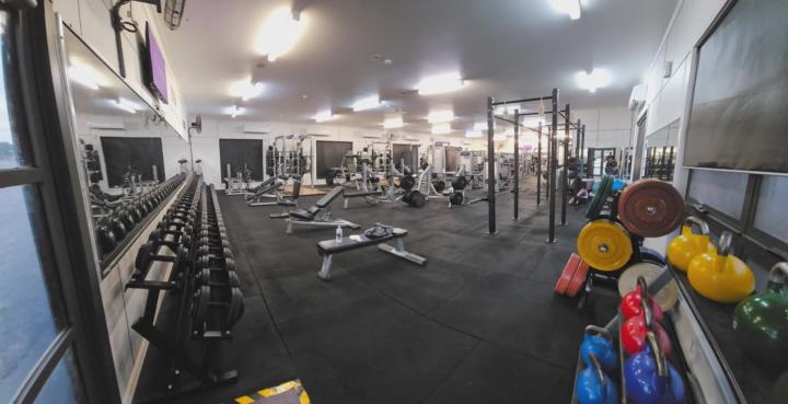Got to love it when you get the entire work gym to yourself after night shift.