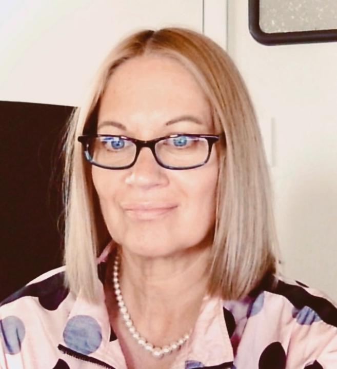 Claire Hofmann