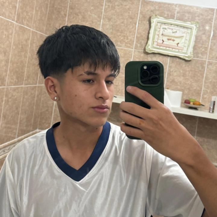 Alex Alarcón