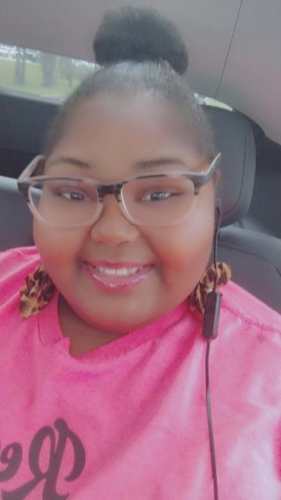 Yosmine Hampton