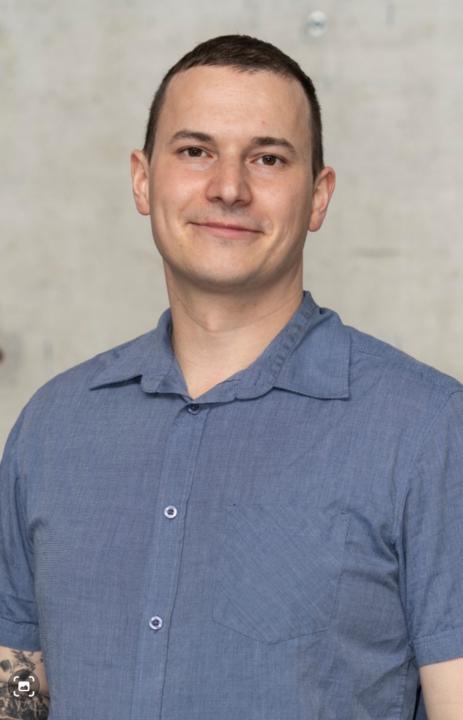 Gregor R.