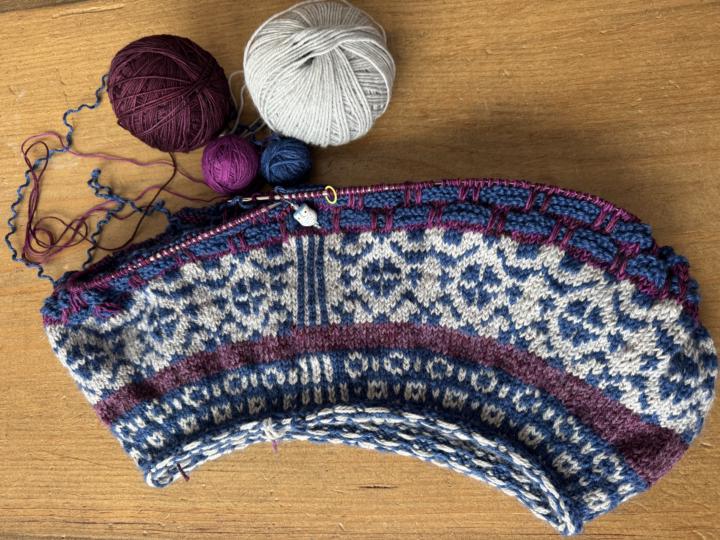 Clue 2 done.  So thrilled with these colors!  :)