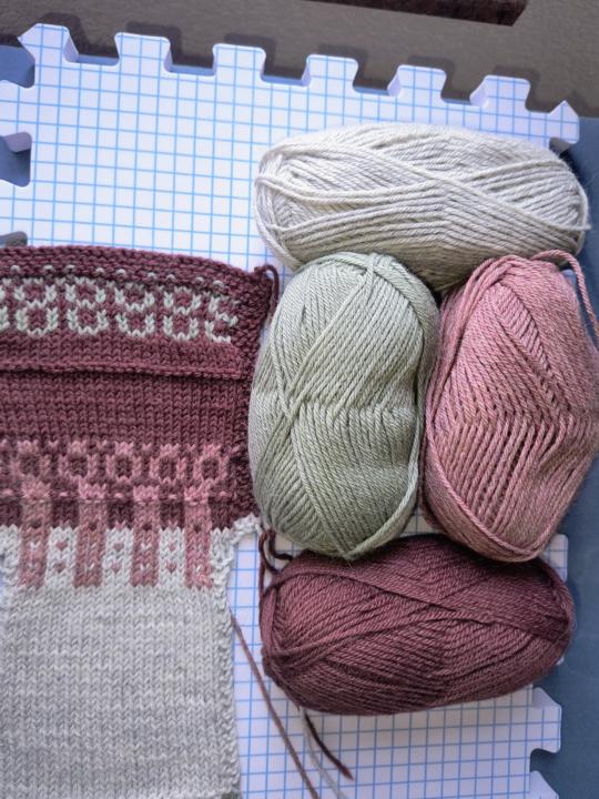 Color B choice and gauge question