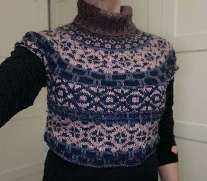 Bad light but fun knitting!