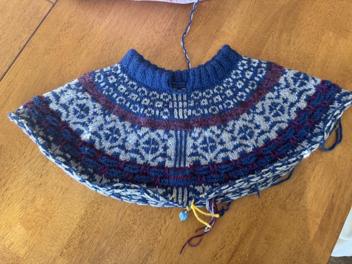 Collar finished/back to chart and arm split