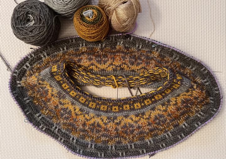 Clue 2 with color changing A