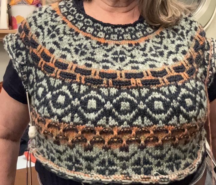 Just finished Clue 4.  It is a very enjoyable knit.