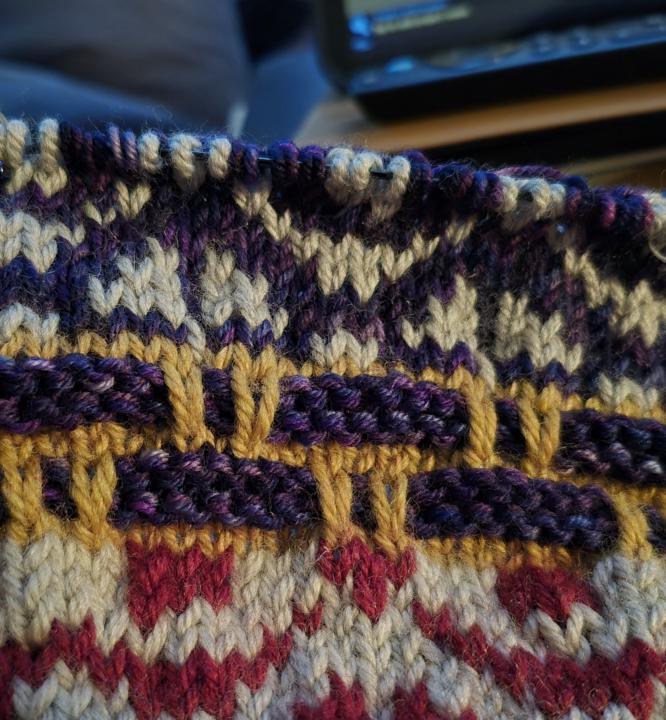 Rujuu Cardigan - splitting for sleeves question