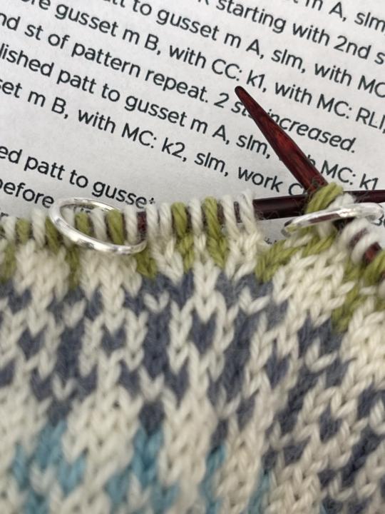 Striped gusset confusion