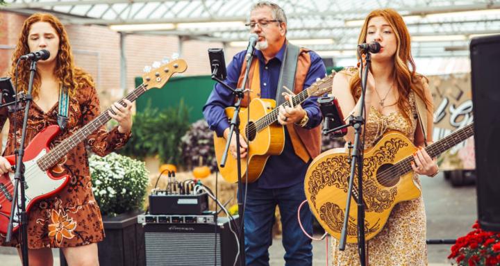 In The Barn: With Jesus 