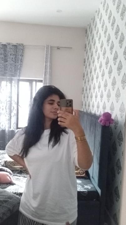Momna Chaudhry
