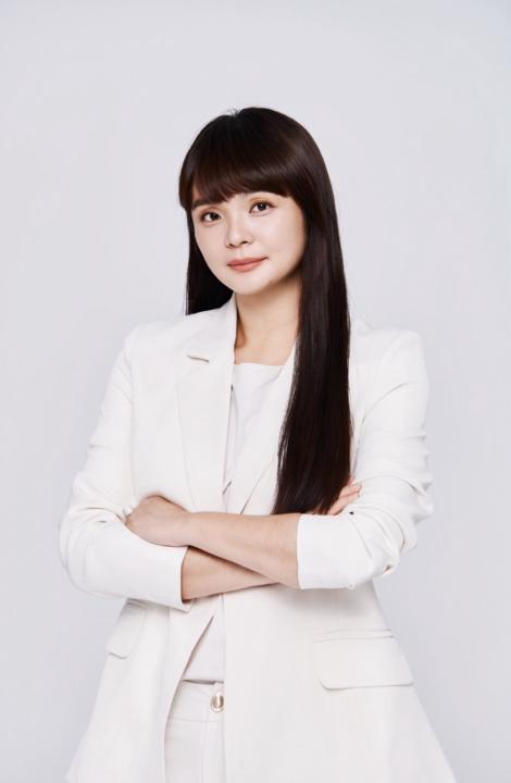 呂 維妮