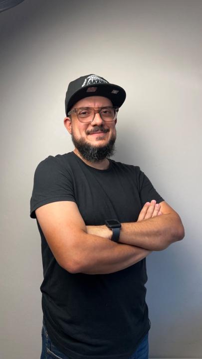 Cosmo Ros Zam