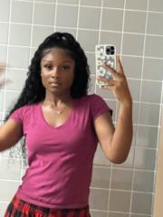 Alayja R