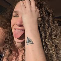 נינה מאור