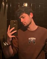 Andrew Chris