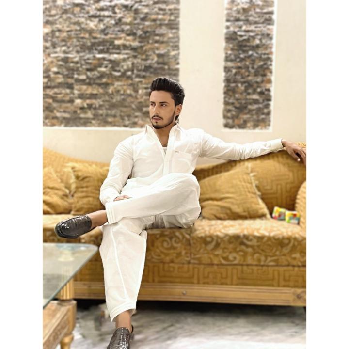 Uzair Pahat