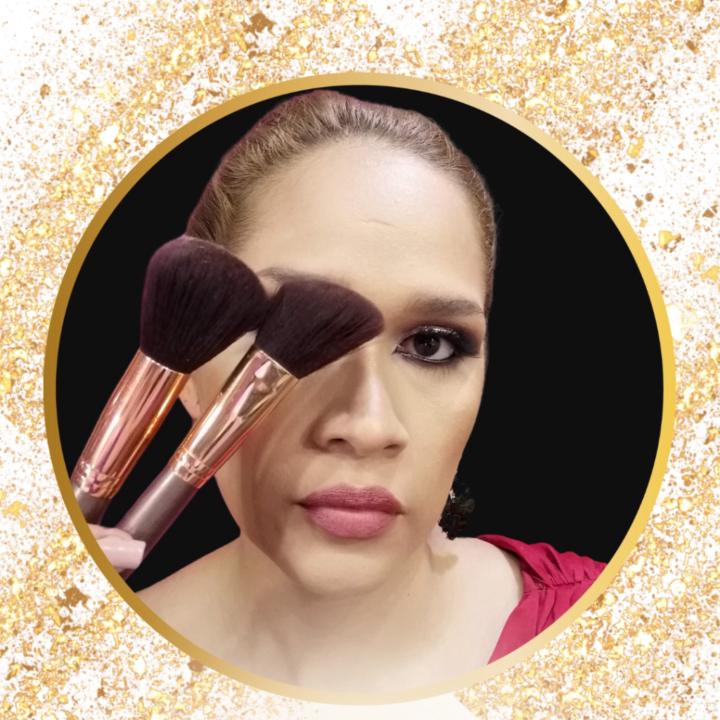 Mariana Makeup Bernal