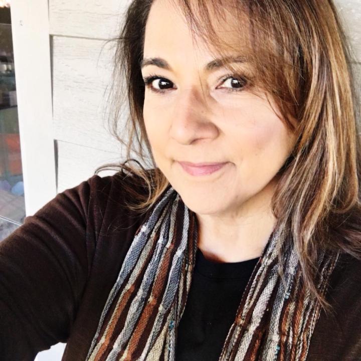 Elizabeth Flores