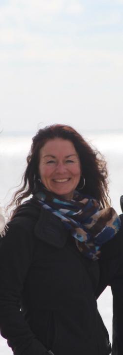 Dana Bauers