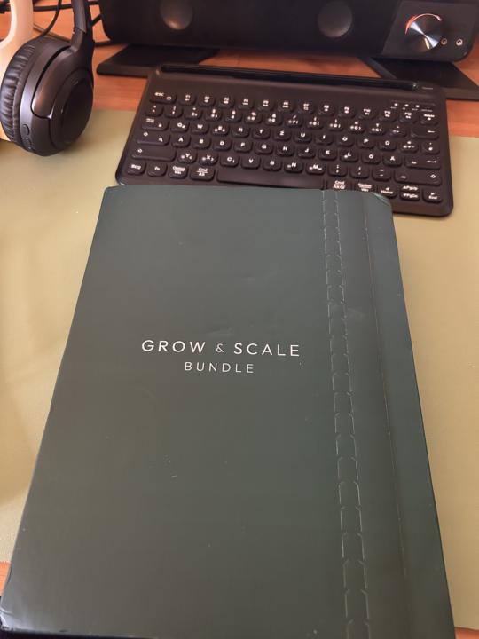 YAY, I finally got my planner bundle 🥳🙈😅