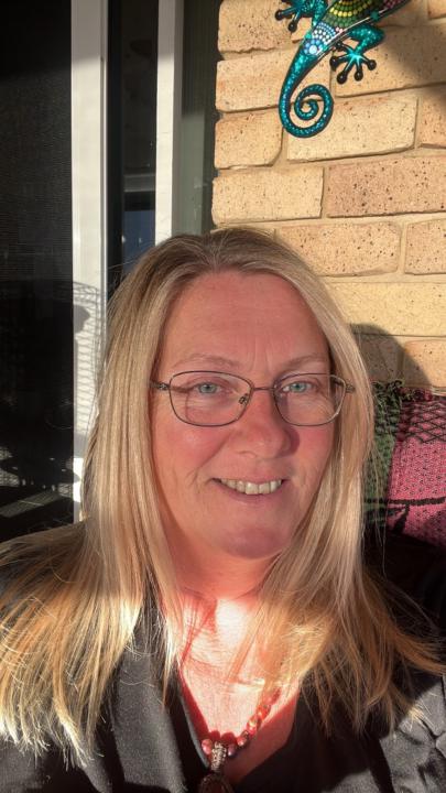 Elizabeth Watts