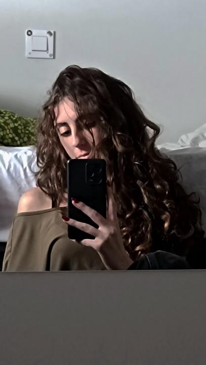 Helena Rubio Vega-leal