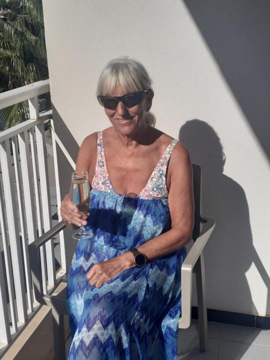 Julie Tomkins