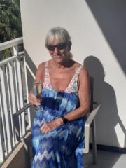 Julie Tomkins