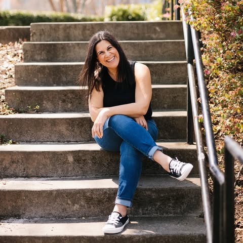 Nicole Comis