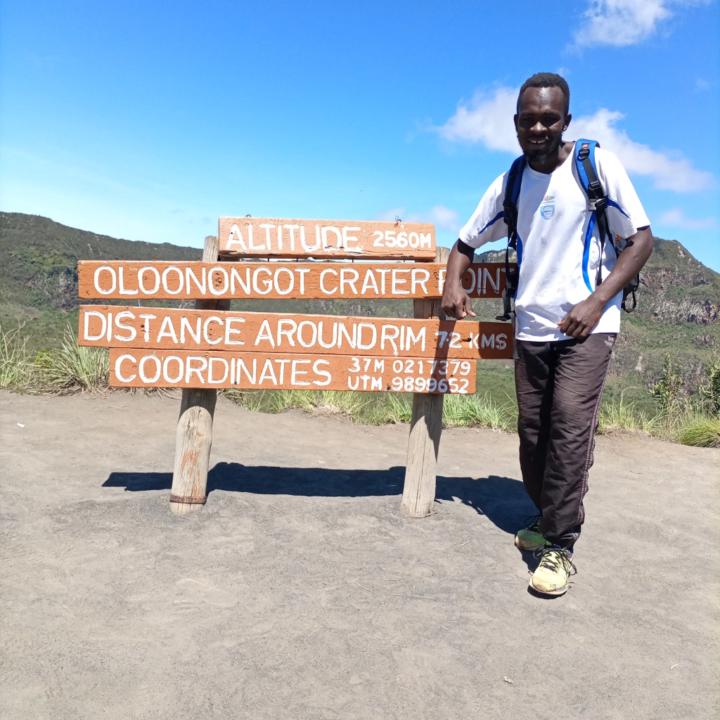 Marvin Apamo