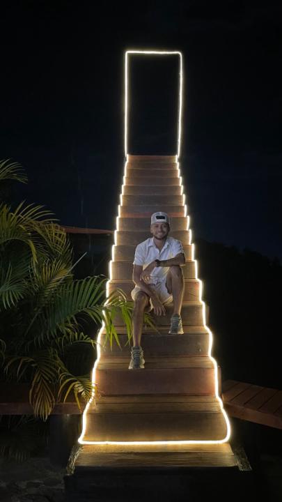 Elvis Silva mora