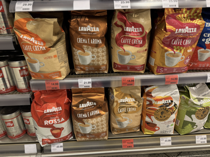 📍Wiesbaden ⦁ Hessen ⦁ Lavazza Kaffeebohnen,Cafè Crema bei Galeria 