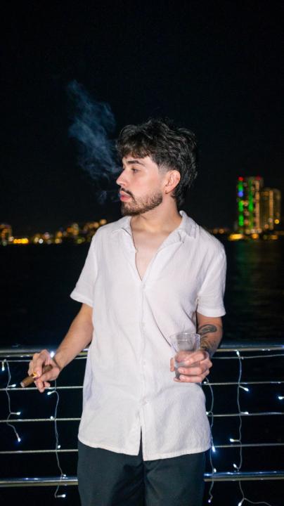 Ashton Navarro