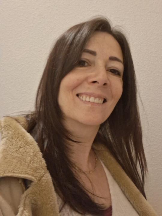 Christine R