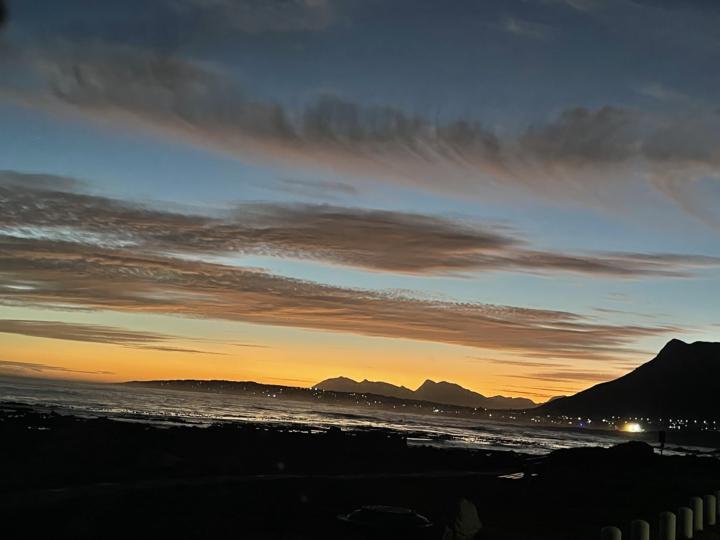 SUNSETS, SUNRISES & THE BEAUTY OF LIFE